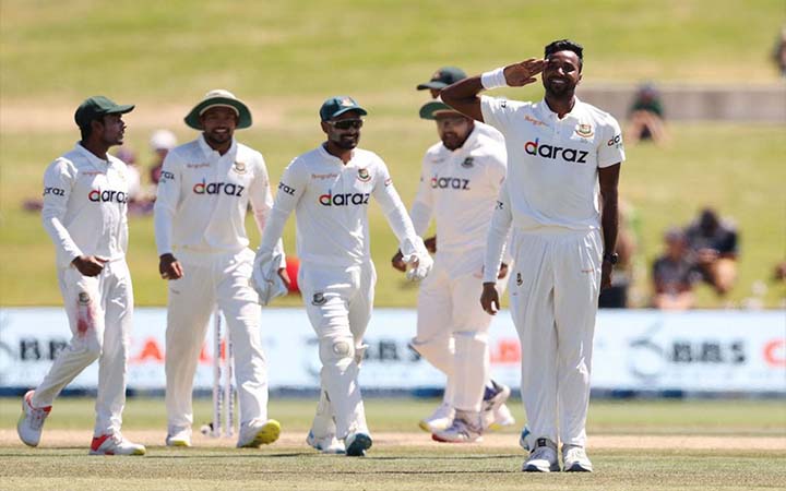 ইবাদত ঝড়ে লণ্ডভণ্ড নিউজিল্যান্ড